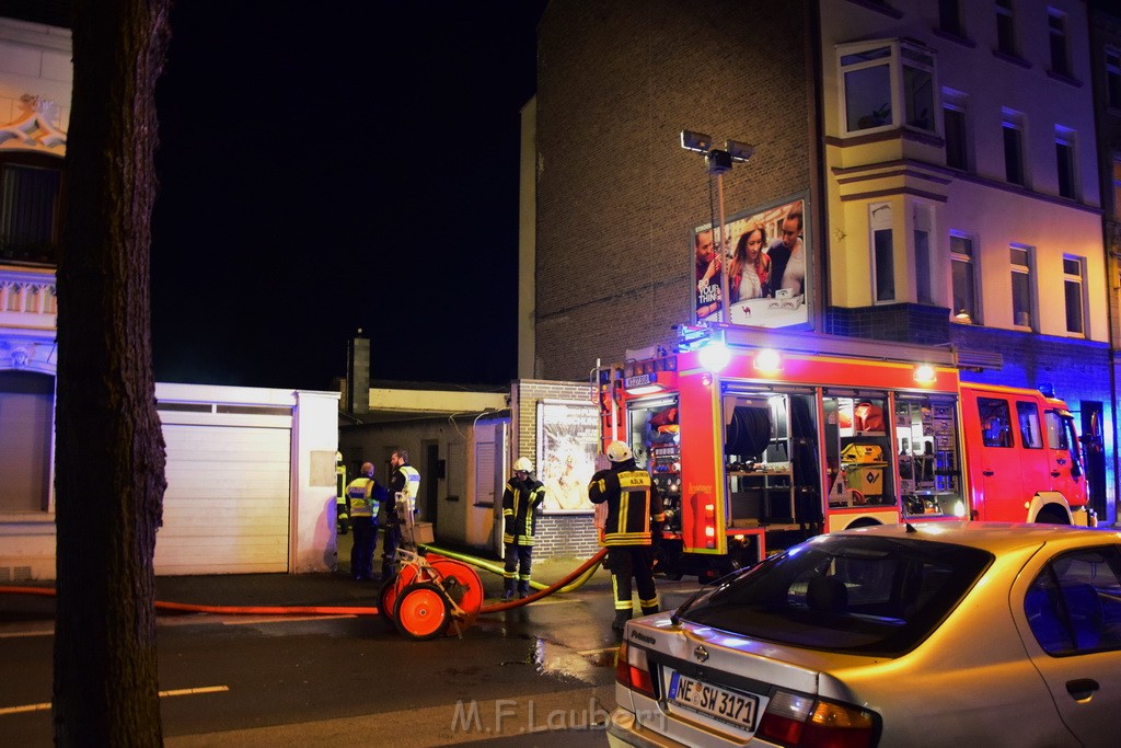 Feuer Hinterhof Garagen Koeln Hoehenberg Olpenerstr P004.JPG - Miklos Laubert